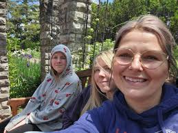 Our lovely Claudia Anders at Zoo Palast Berlin!👋🏿😃