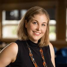 Lisa Bascom's Instagram, Twitter & Facebook