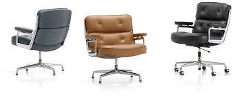 Eames aluminum group was the next step, and this was a collection of different office furniture that charles and ray created. Vitra Lobby Chair
