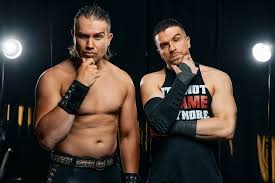 Pretty Dangerous if ya ask me… @mmmgorgeous 📸 @harryjaaron