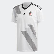 Younger children ages 3 and up should wear appropriately sized kids' masks. Adidas Besiktas Jk Heimtrikot Weiss Adidas Deutschland
