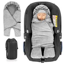 Mit der decke für kinderwagen haben es die kleinen unter uns in jeder jahreszeit kuschelig warm. Die 5 Beliebtesten Baby Einschlagdecken Baby Ratgeber