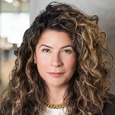 Lisa Duarte's Instagram, Twitter & Facebook