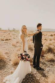 Can T Get Enough Of This Boho Glam Las Vegas Wedding At Paiute Golf Resort Junebug Weddings Vegas Wedding Wedding Elegant Wedding Inspiration
