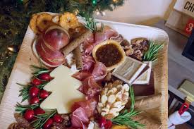 As a self professed bougie b*tch, this is right up my alley. Cheese Board Artist Lauren Barker Launches Christmas Charcuterie Offerings Cincinnati Magazine
