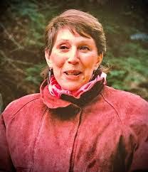 Gloria Vickers's Instagram, Twitter & Facebook