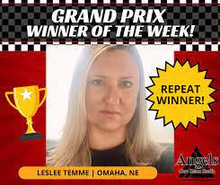 Gidget Elliott's Instagram, Twitter & Facebook