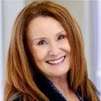 Lori Rippee's Instagram, Twitter & Facebook