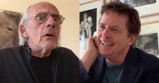 Fox nel ruolo di marty mcfly, christopher lloyd nel ruolo di doc emmett. Ritorno Al Futuro La Reunion Del Cast Originale In Streaming Guarda Il Video Con Michael J Fox E Christopher Lloyd