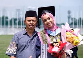 2,012 likes · 33 talking about this. Kau Belajar Main Main Macam Mana Nak Dapat Tragis Kisah Selempang Pink Abah Sebak Mak Merajuk 2 Hari Viral Mstar