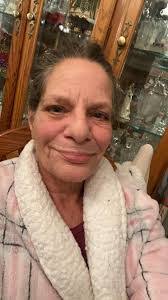 Janna Simons's Instagram, Twitter & Facebook