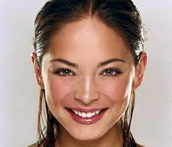 CONECTAR CON EL CUERPO, LOCALIZAR PUNTOS DÉBILES Y TOMAR UNA ACTITUD MENTAL  Y FÍSICA PARTICIPATIVA ANTE CUALQUIER TRASTORNO. E