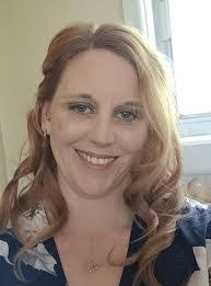 Sarah Bushell's Instagram, Twitter & Facebook