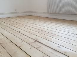 Un Parquet En Pin Effet Nature Parquet Renovation Maison