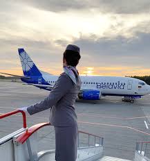 Бортпроводники компании «белавиа» сменили привычную униформу на спортивную. Ranshe Po 16 Poletov V Mesyac Sejchas Do 7 Styuardessa Belavia O Rabote V Pandemiyu