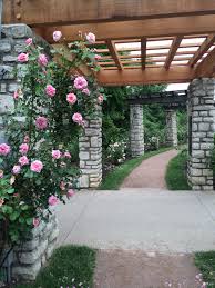 Rose Garden At Jacob Loose Park Garden Rose Garden Park Weddings