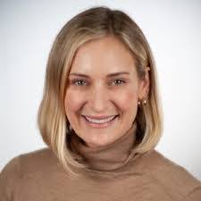 Danielle Cantwell's Instagram, Twitter & Facebook