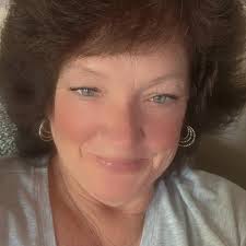 HAPPY BIRTHDAY TO MY MOMMA ❤️🎈🎉🥳 she would give the shirt off her back  for anyone, love you ❤️🥳 #birthday