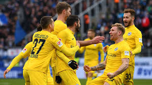 Bundesliga mit entsprechend relevanten informationen. 2 Bundesliga Heute Live Im Tv Und Im Live Stream Sehen So Werden Die Spiele Gezeigt Ubertragen Goal Com