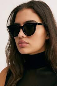 Tegan's Earrings- How To Get Away With Murder