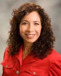 Andrea Lavin's Instagram, Twitter & Facebook