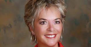 So Excited to share! Are you serious about getting healthier? Losing  weight? Guess what after treating weight and obesity in my Internal  medicine practice for over 23 years, I joined LESS THAN