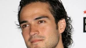 Poncho Herrera conducirá los MTV Game Awards