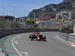 The world champion had headed in to qualifying firmly on the back foot, with his mercedes team struggling to extract any pace from its car around the streets of baku. Formel 1 Heute Live Das Qualifying In Monaco Im Tv Stream Ticker