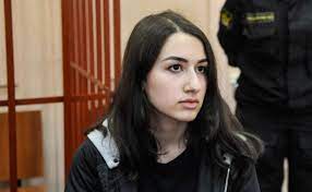 Ангелину, крестину и марию хачатурян признали потерпевшими по уголовному делу о насилии и побоях, которое возбуждено против их отца михаила. Smi Opublikovali Audio Zvonka Sester Hachaturyan V Policiyu Posle Ubijstva Obshestvo Rbk