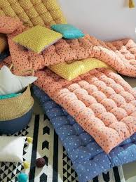 Matelas Futon Coussin De Sol Capitonne Detente Et Couchage Pour Chambre Enfant Ou Ado Un Max D Idees Matelas De Sol Gros Coussin De Sol Matelas De Sol Capitonne