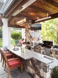 outdoor kitchen islands: pictures, tips