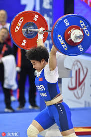 Hou zhihui is a chinese weightlifter, world champion and two time asian champion competing in the 48 kg category until 2018 and the 49 kg category after the international weightlifting federation reorganized the categories that year. Chinese Weightlifter Hou Breaks World Records To Win Golds At Iwf World Cup Chinadaily Com Cn