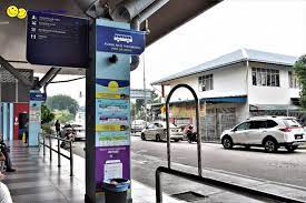 Gelang patah terminal features an alighting and boarding berths, both with a capacity for two buses, and a bus park with lots for 10 buses. Gelang Patah Bus Terminal Causeway Link