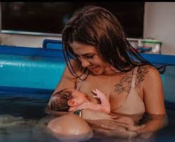 Video Bloger Rodila V Pryamom Efire Zhizn Limon