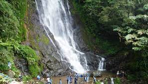 Dan curug 7 cilember menjadi curug yang paling ramai dikunjungi wisatawan. Mengenal Curug Tujuh Panjalu Di Kabupaten Ciamis Sering Jalan