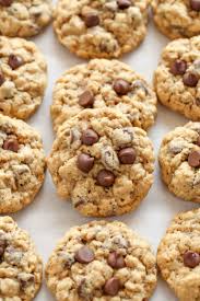 These Oatmeal Chocolate Chip Cookies Are Packed With Oats C Chewy Oatmeal Chocolate Chip Cookies Cookies Recipes Chocolate Chip Oatmeal Chocolate Chip Cookies