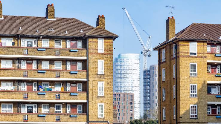 UK social housing tenants could be evicted over unkempt gardens under  Reform plan