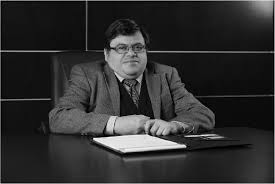 Er spielt auf der position önlibero. Carlos Gustavo Palacios Morales Alegalis