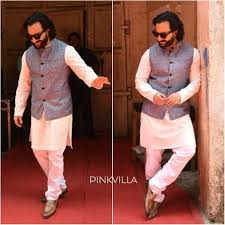 Saif Ali Khan Is Giving Us Major Pataudi Vibes As He Gets Snapped At A Shoot Pinkvilla Saif Designer Clothes For Men Groom Dress Men Saif Ali Khan Kurta