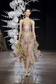 Iris van Herpen Fall 2019/2020 Couture Collection: HYPNOSIS ∞