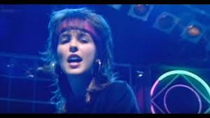 Esperanza Spalding On The Sunny Side Of The Street Top Of The Pops The Story Of 1984 Hq Musicales Cyndi