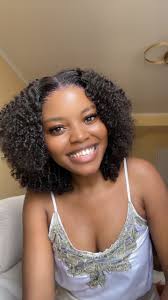 Voltou em stook 💃💃💃💃💃💃💃💃 Muito obrigada pela preferência meu amor  😍♥️♥️ Peruca disponível 🔥🔥🔥🔥 Em todos os tamanhos 🥰🥰🥰 Cachos taís  Araújo Tamnho 14 = 59.950 kzs Tamanho 16= 72.950 kzs Dirija-se