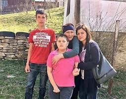 04:31 pe fața noastră trăiesc mii de acarieni. Campanii Ajutor Pentru Copiii Violeta Visuri La Cheie