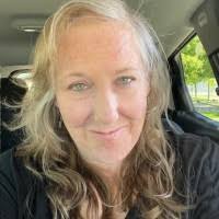 40+ "Danielle Hilton" profiles