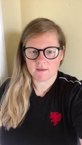 Neges gan Eleri o'r FAW yn eich annog i...