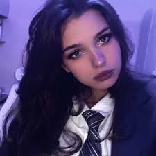 You know you love them cross over front type blouses/ dresses huh? 🤣 So do  I! 😂 you Look so beautiful as always! ✨