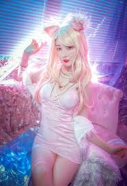 情色小说论坛-性感二次元美女九尾狐妩媚妖娆写真图片