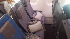 The airline will also be phasing out their 7 oldest a380s. Flight Review Singapore Airlines A380 Economy Class Business Traveller