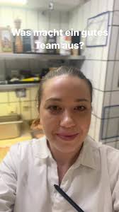 Um ein wirkungsvolles Team zu bilden, braucht es ausreichende Motivation,  gute Organisation, passende Rollenteilung, respektvollen Umgang, ehrliche  Transparenz sowie gelebte Feedback-Kultur. Ein gutes ...