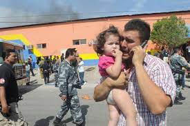 Forty four children died that day and the death toll subsequently rose as additional children succumbed to their injuries. El Incendio De La Guarderia Abc A Traves De La Lente De Las Y Los Fotografos Locales El Otro Enfoque Noticias Guanajuato